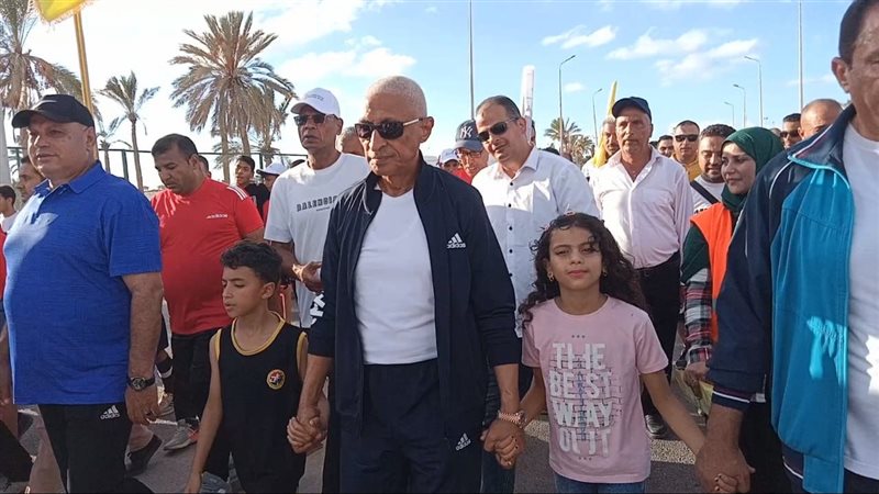 بمشاركة المحافظ،