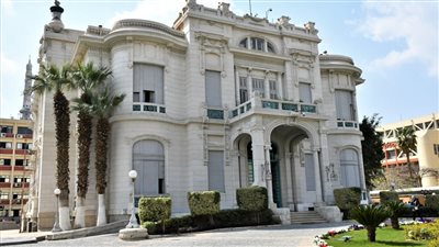 جامعة عين شمس تنظم معرض صنع في مصر اليوم 