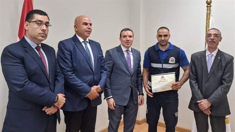 تكريم الأطقم الإسعافية