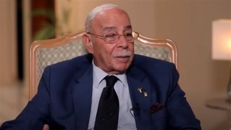 كمال درويش، فيتو