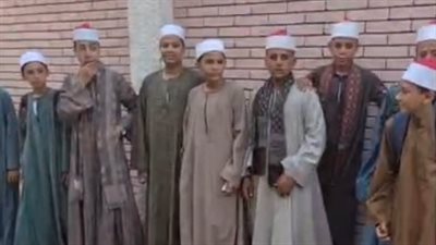 بالعمة والقفطان، توافد التلاميذ على المعاهد الأزهرية بأسيوط في أول يوم دراسي (بث مباشر)