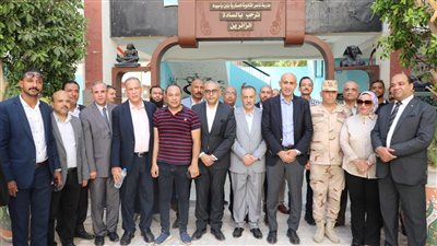 قبل ساعات من بدء الدراسة، وزير التربية والتعليم يتابع جاهزية ٩ مدارس في أسيوط 