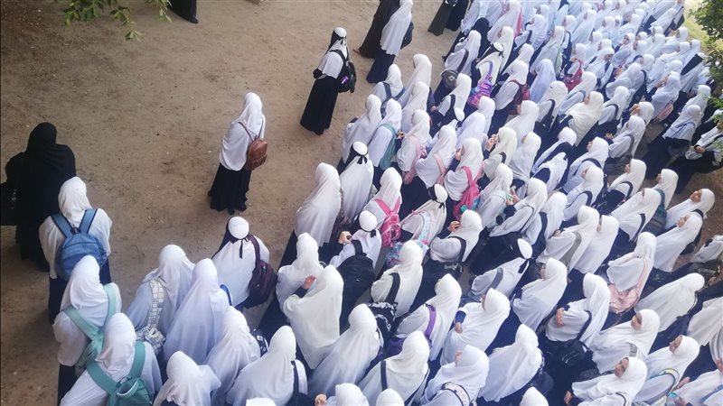 فتيات الأزهر تخطفن