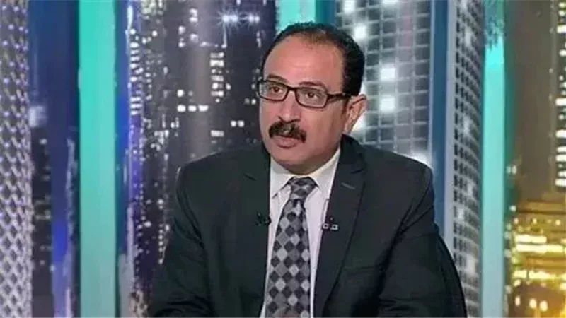 د. طارق فهمي الخبير
