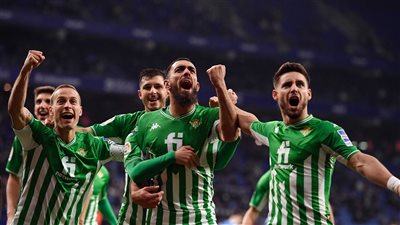بيتيس يخطف فوزا مثيرا من ريال مايوركا في الدوري الإسباني 