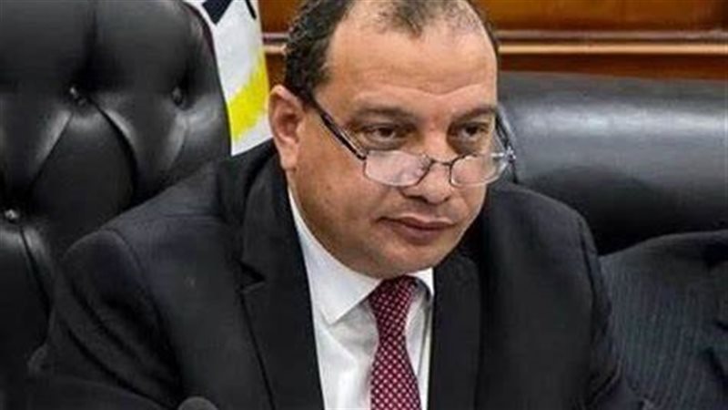  الدكتور منصور حسن