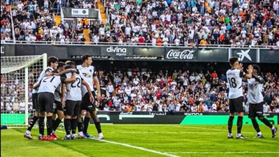 فالنسيا يعلن عن اسم مدربه رسميا قبل مواجهة ريال مدريد 