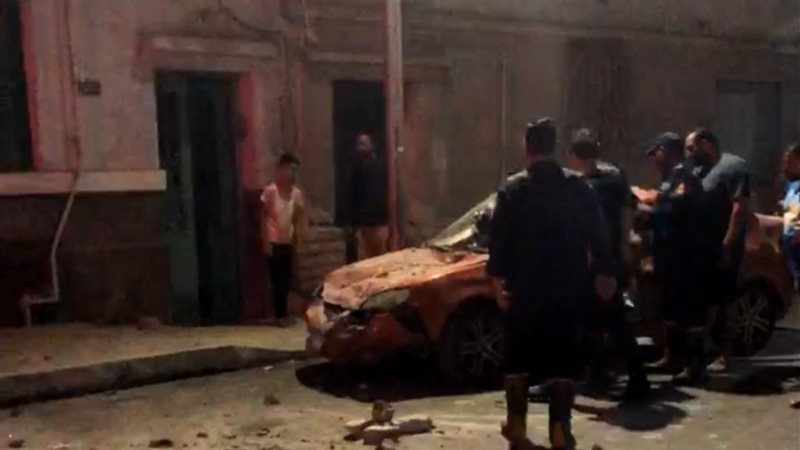 سقوط شرفة منزل على