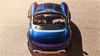 مرسيدس تعيد إحياء موديلات التسعينيات بتصميمات عصرية