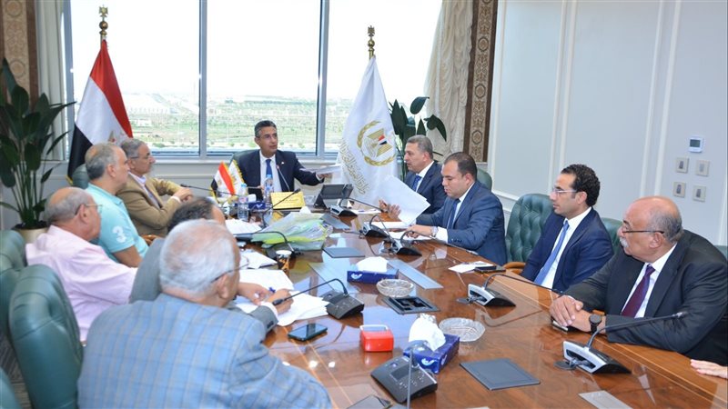 وزير التموين خلال