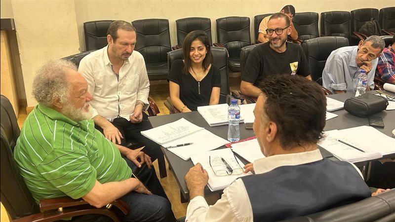 بروفات مسرحية الملك