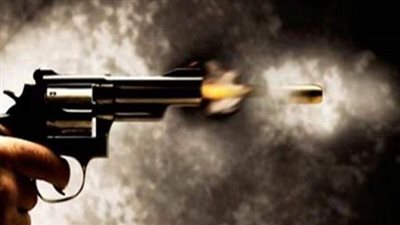 شخص يصيب شقيقه بطلق ناري أثناء العبث بسلاحه فى سوهاج