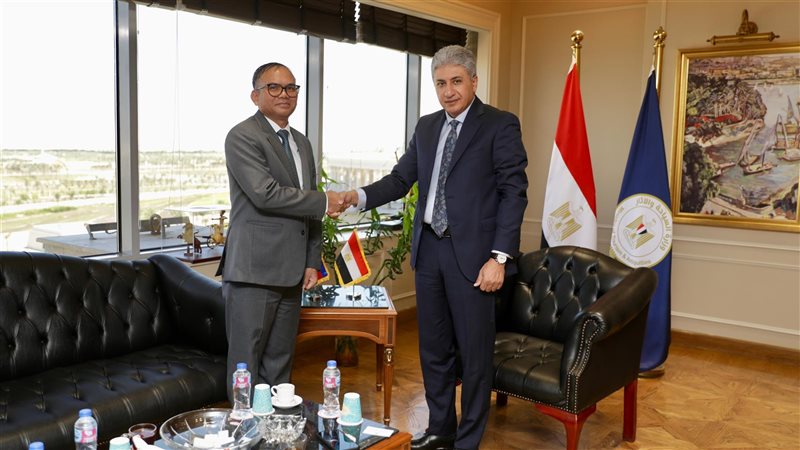 لقاء وزير السياحة