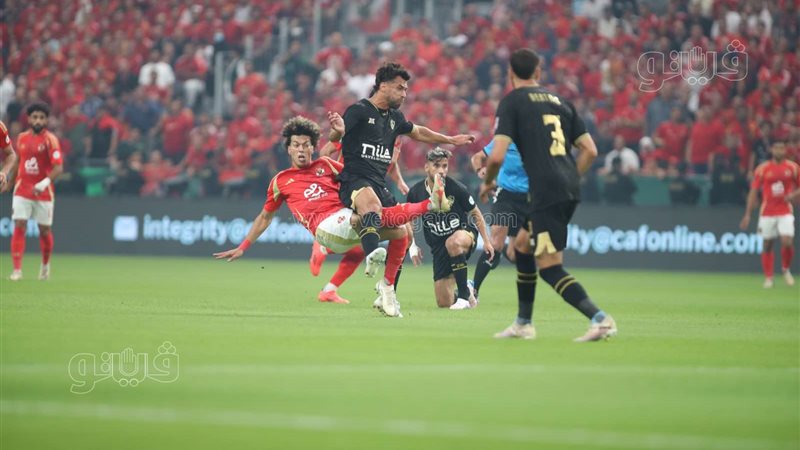 الأهلي يواجه الزمالك