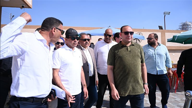 أشرف صبحي ومحافظ