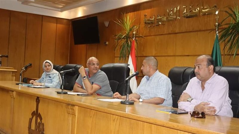 محافظ القليوبية خلال