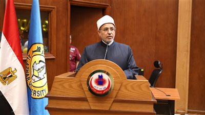 رئيس جامعة الأزهر يشهد تخريج الدفعة 