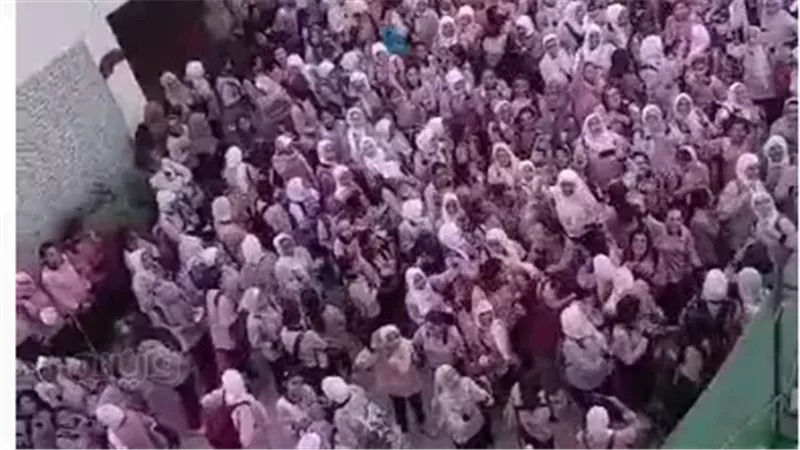 طلاب المدارس، فيتو