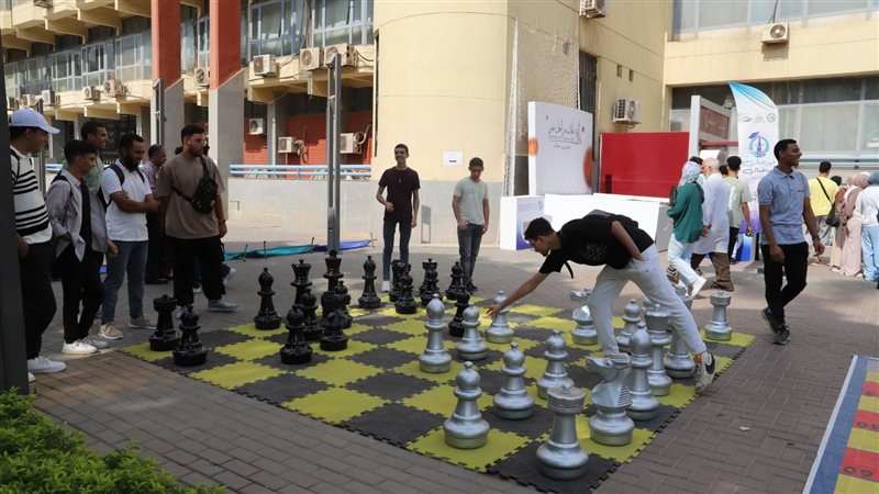 جامعة عين شمس، فيتو
