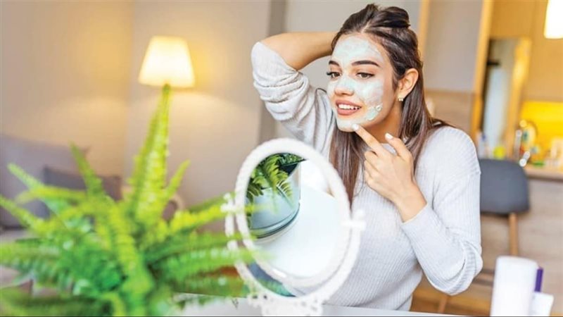 ماسكات للعناية بالبشرة