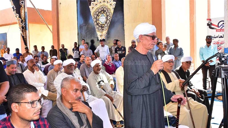 أثناء اللقاء 