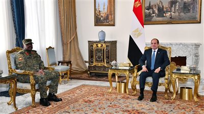السيسي يجتمع مع وزير الخارجية.. يطلع على نتائج المشاركة المصرية في الدورة 79 للجمعية العامة للأمم المتحدة.. يستقبل قائد قوات الدفاع الشعبية الأوغندي.. ويشيد بالعلاقات التاريخية بين البلدين 