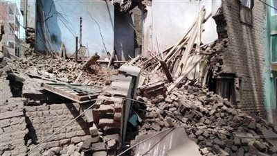 انهيار جزئي في منزل مكون من طابقين بسوهاج 