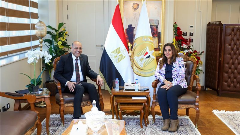 وزيرا التنمية المحلية