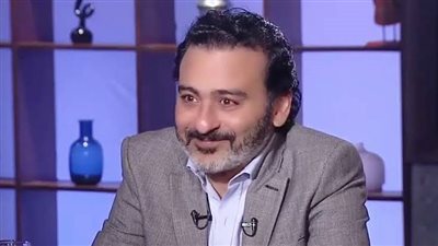  أحمد عزمي يوجه الشكر لطليقته رغم خلافهما 
