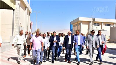 بتكلفة 23 مليون دولار، محافظ الأقصر يتفقد محطة الهنادي لمياه الشرب وخط الطرد (صور)