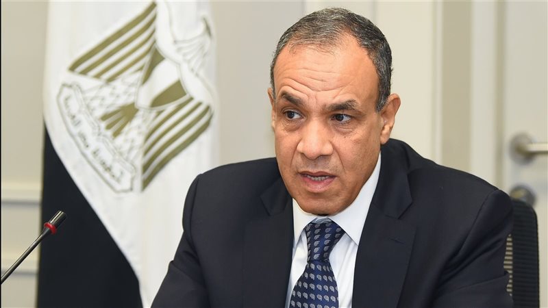 وزير الخارجية بدر