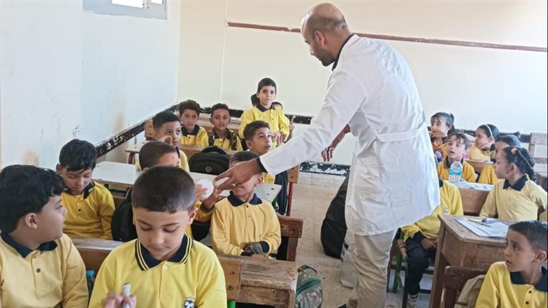 فحص الطلاب ضد البلهارسيا