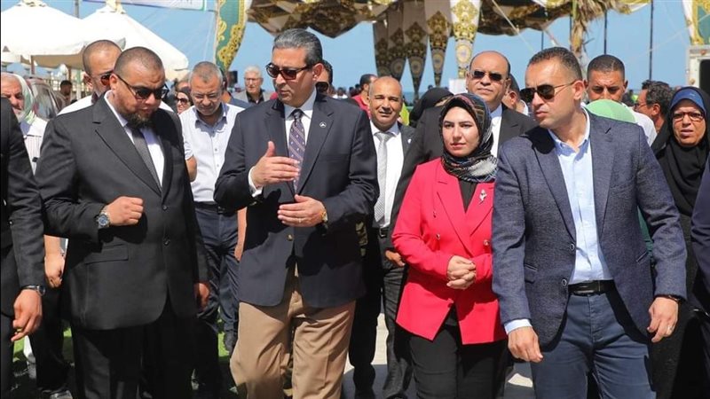 محافظ دمياط يزور