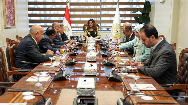 اجتماع نقيب الأطباء