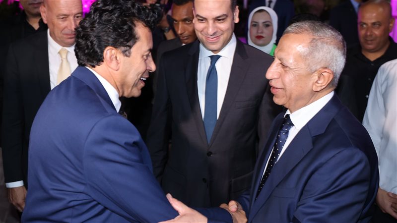 وزير الرياضة يشهد