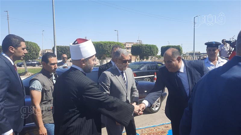 لحظة وصول وزير الأوقاف