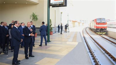 9 صور ترصد افتتاح وتفقد السيسي محطة قطارات صعيد مصر ببشتيل