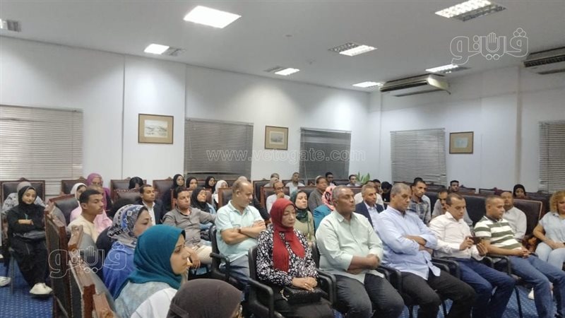 أثناء الندوة 
