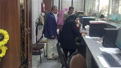 حملة لإغلاق المحلات المخالفة بالزقازيق في الشرقية 