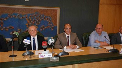 الزناتي: العلاقات المصرية الروسية مميزة لكننا نعاني من الموقف البراجماتي الروسى 