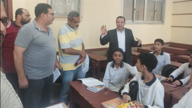 جولة مدير عام التعليم