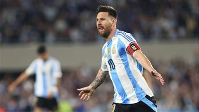 ميسي: هذا اللاعب الأجدر بالفوز بجائزة الكرة الذهبية