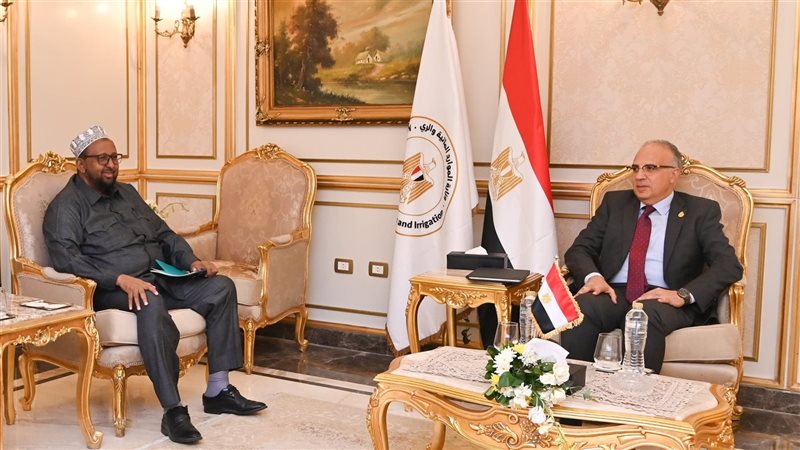 وزير الري مع وزير