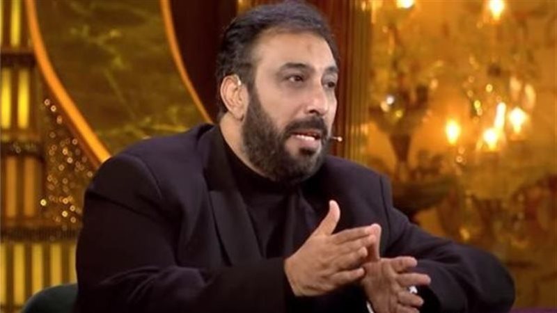 حسام حسني، فيتو