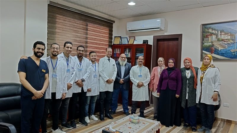 العاملين بمركز الأورام