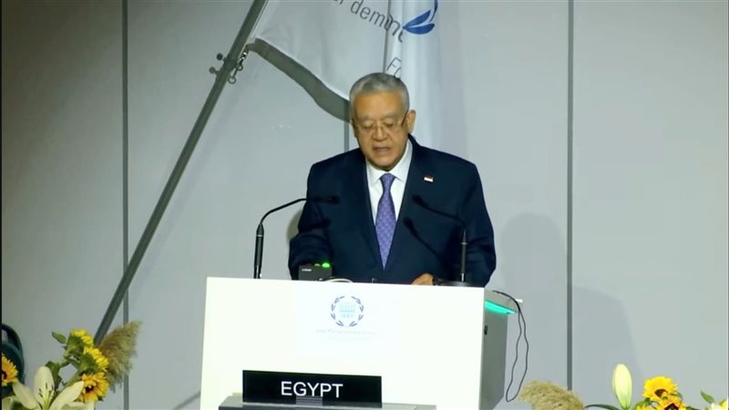 رئيس النواب أثناء