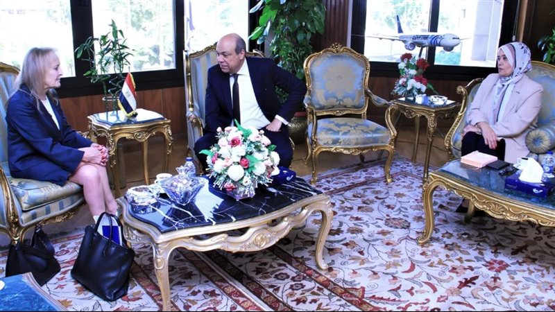 وزير الطيران المدني