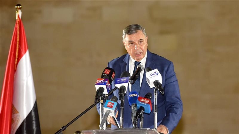 الفريق أحمد خالد
