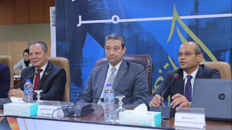 محافظ دمياط يرأس