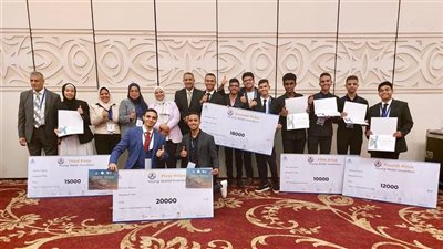 وزير التعليم يهنئ طلاب مدارس STEM الفائزين في مسابقة 